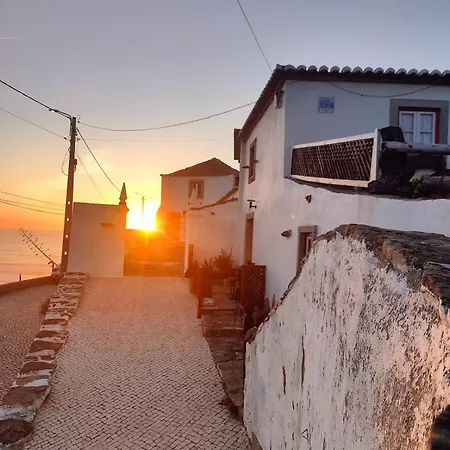 Rustic House On The - Azenhas Do Mar * Colares